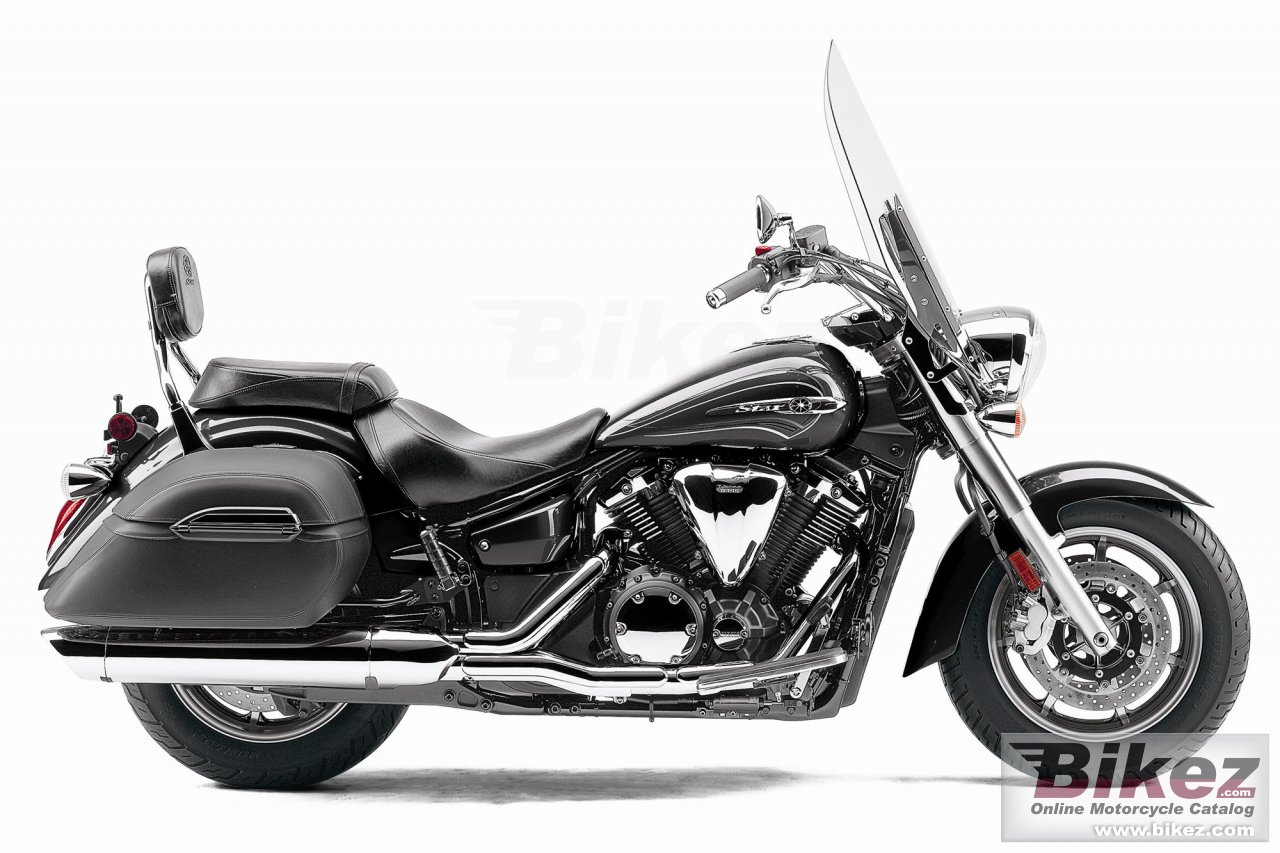 Big Yamaha v star 1300 tourer picture and wallpaper from Bikez.com